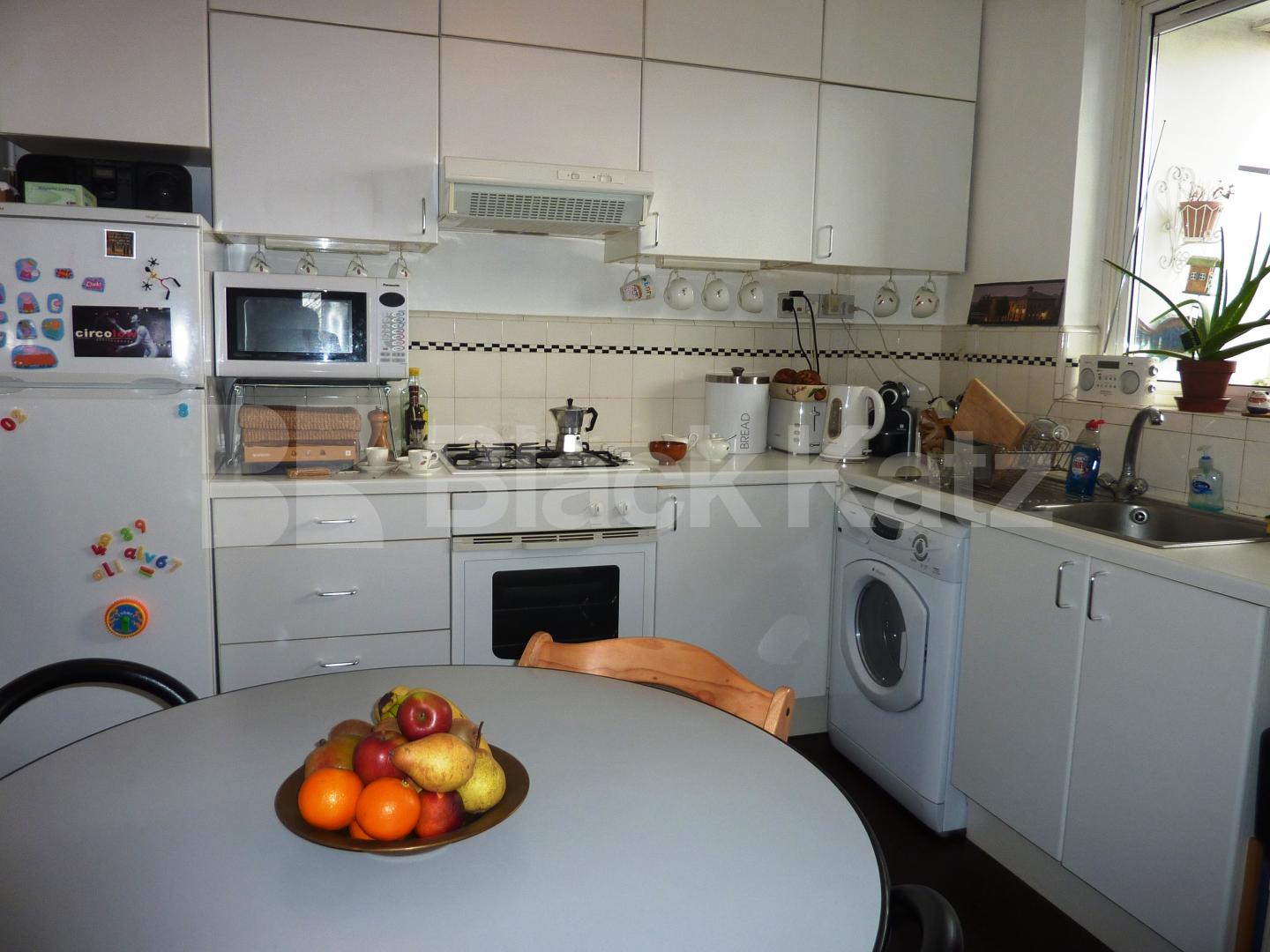 			CAMDEN GIRLS SCHOOL CATCHMENT!, 2 Bedroom, 1 bath, 1 reception Flat			 Oseney Crescent, CAMDEN-KENTISH TOWN